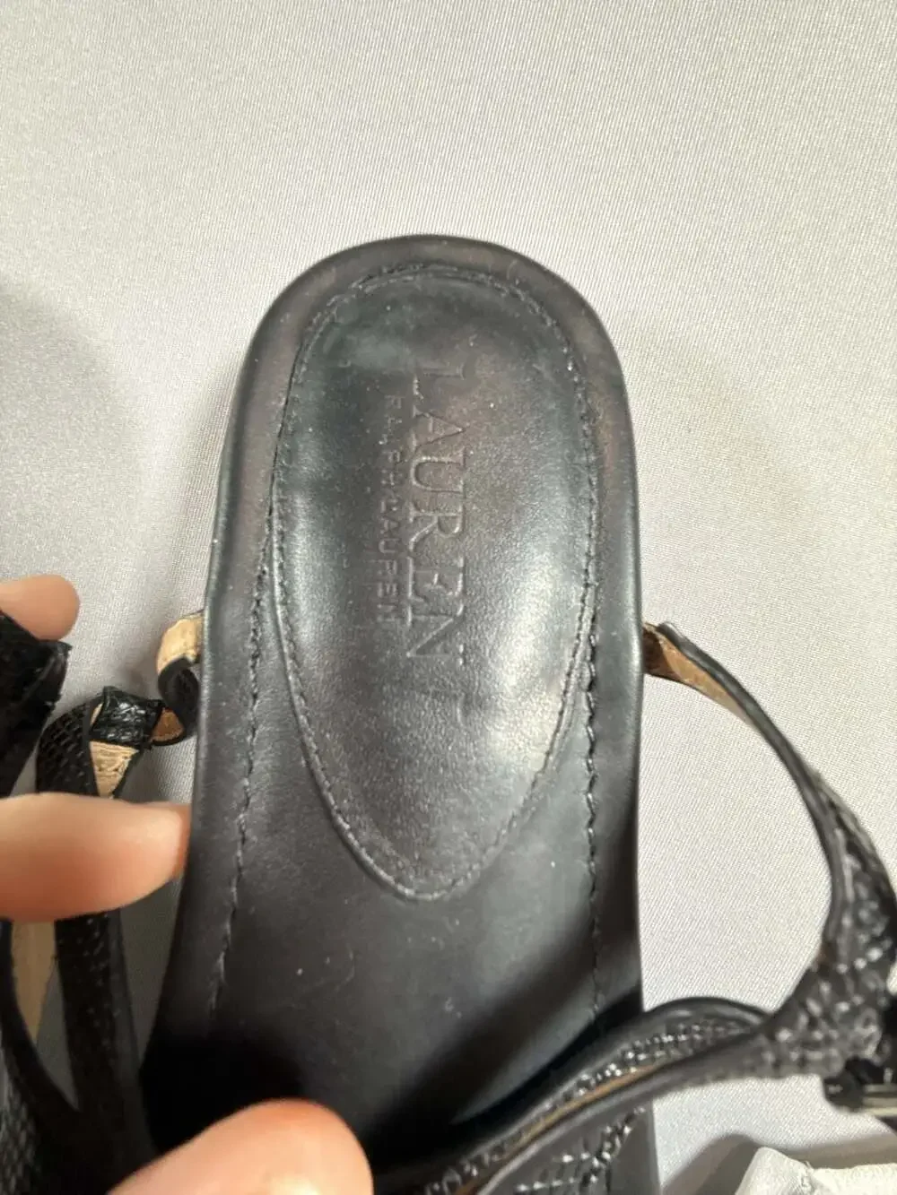 Lauren Ralph Lauren Black Crosshatch Leather Ellington Thong Sandals 9